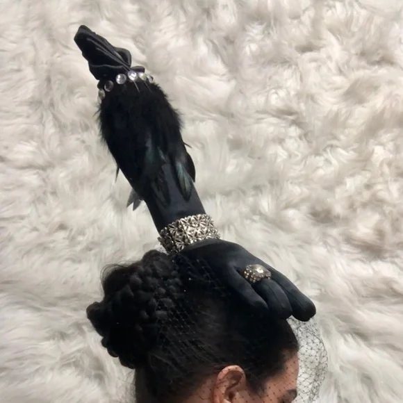 Handcrafted Lady Thing Headpiece Hat Black Satin Glove  display picture 3